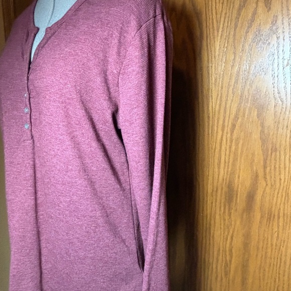 Women's North Fitters Outfitters Maury Waffle Henley Button Down- wine - Large. - Picture 3 of 7
